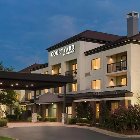 Courtyard By Marriott Tulsa Central