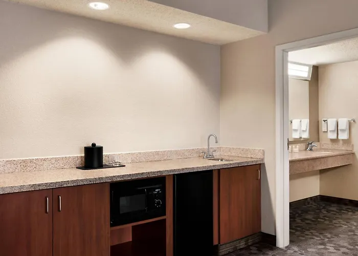 Hotel Courtyard By Marriott Tulsa