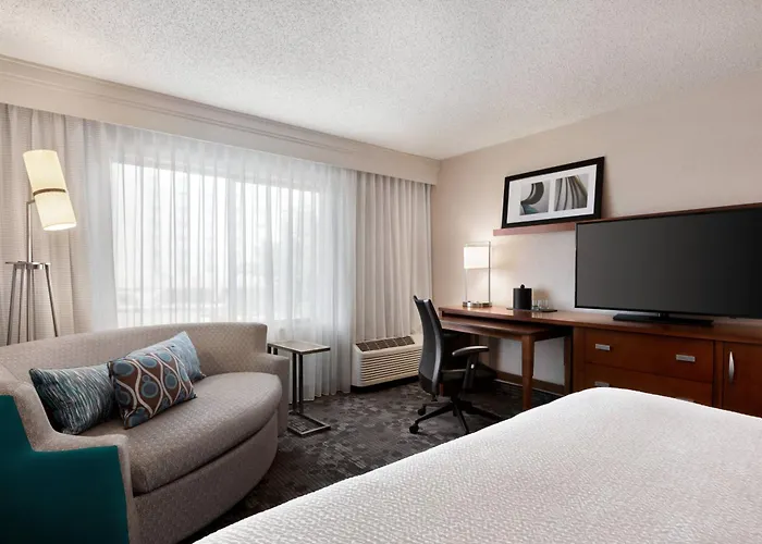 Hotel Courtyard By Marriott