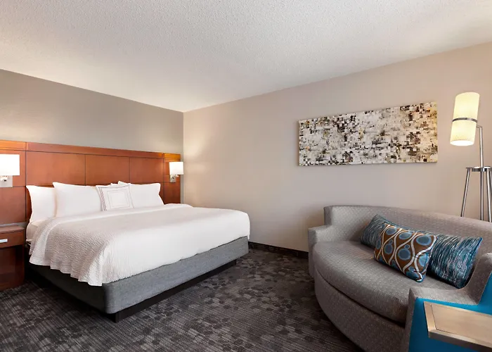 Courtyard By Marriott Hotel