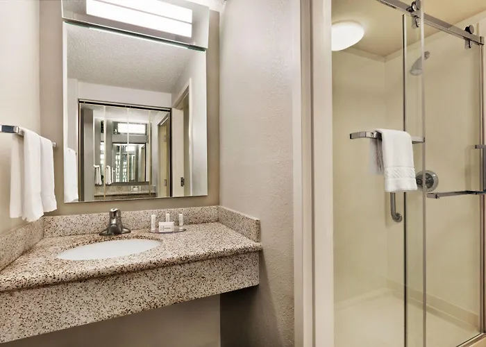 Courtyard By Marriott