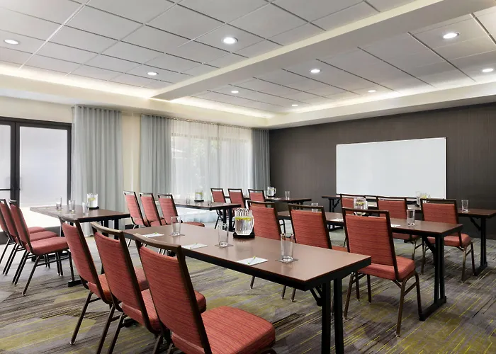 Courtyard By Marriott Hotel Tulsa