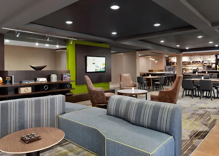 Courtyard By Marriott Tulsa