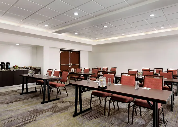 Courtyard By Marriott Hotel 3*