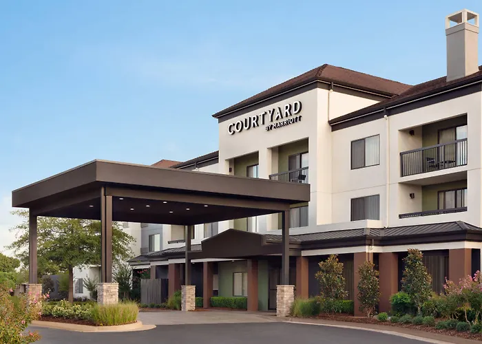Hotel Courtyard By Marriott 3*