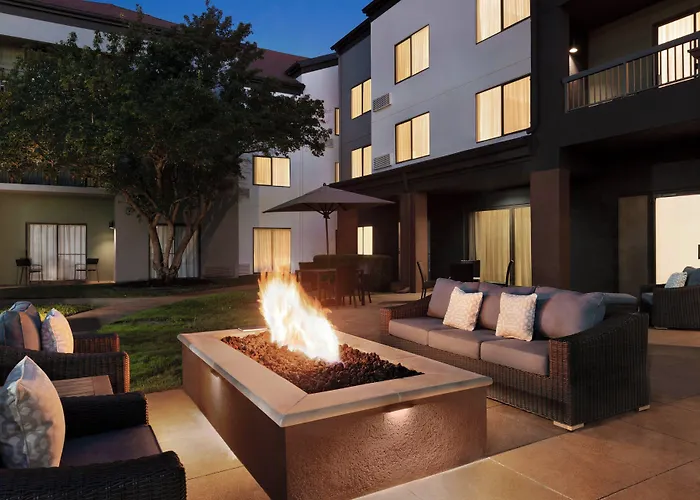 Courtyard By Marriott 3* Tulsa