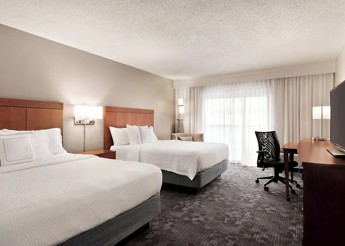 Courtyard By Marriott 3*